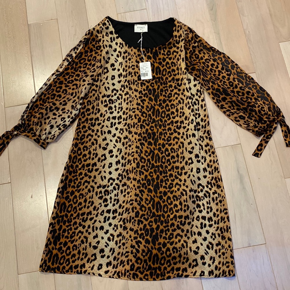 Everly made in USA leopard super soft open/slit sleeve Ceci palm beach dress